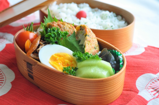 「痩せる食べ方とは？日本における食事の「謎ルール」を医学的に解説」のアイキャッチ画像